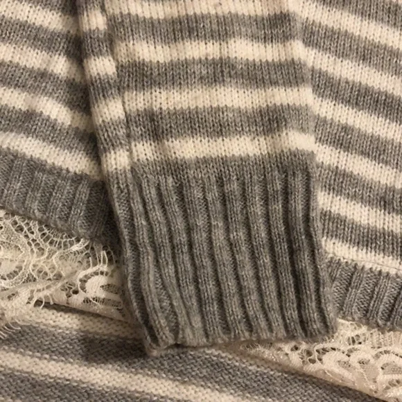 SO Grey Striped Sweater - Picture 3 of 5